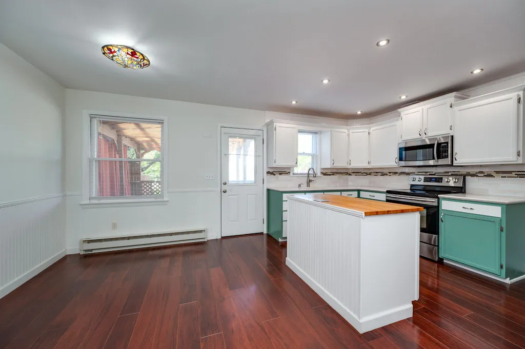 Additional image 3 of 4 S Buttonwood Street, Fleetwood, PA 19522
