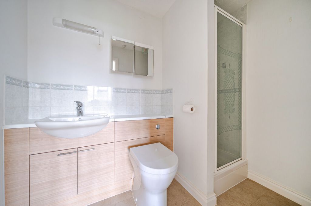 Additional image 6 of 3 bed flat for saleSea Front, Hayling Island, Hampshire PO11