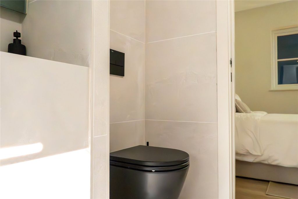 Additional image 21 of 2 bed flat for saleEvans Wharf, Hemel Hempstead, Hertfordshire HP3
