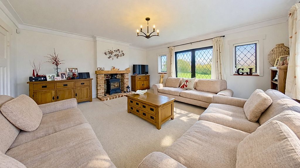 Additional image 3 of 3 bed detached house for saleSea View Road, Beltinge, Herne Bay CT6