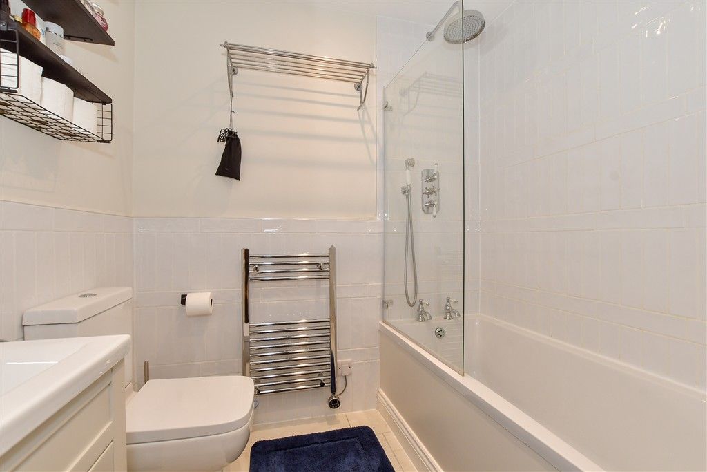 Additional image 9 of 2 bed flat for saleLanghurst Wood Road, Horsham, West Sussex RH12