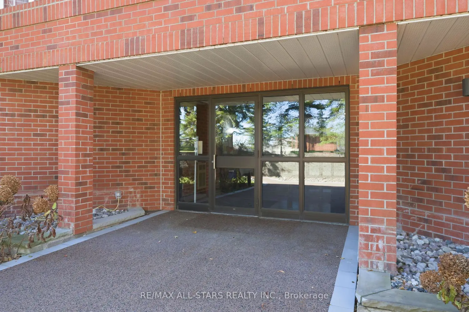 Additional image 18 of 4 Heritage Way 312