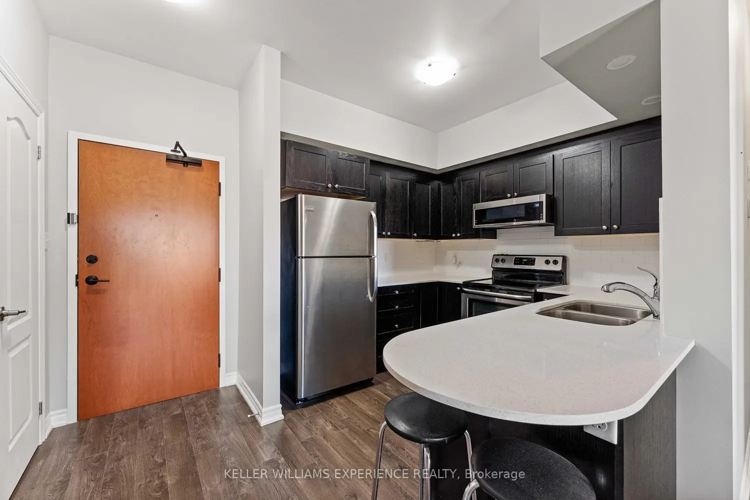 Additional image 9 of 720 Yonge Street 307