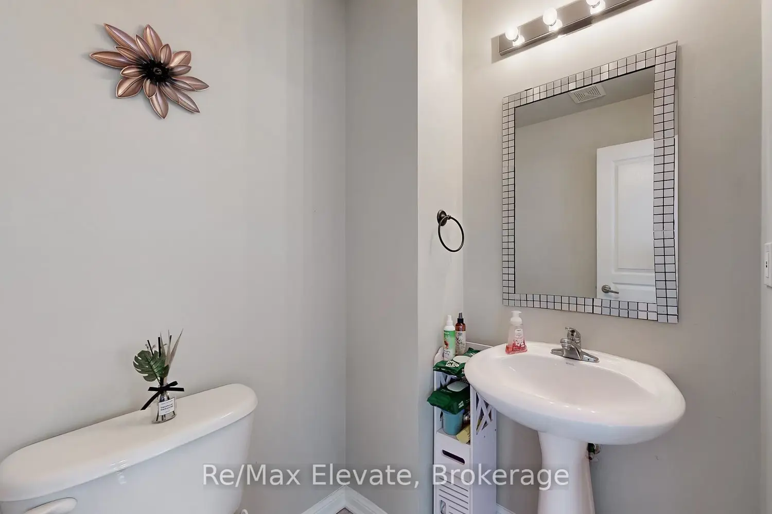 44 Callander Crescent photo 3