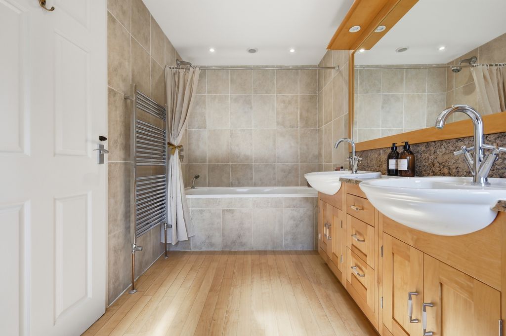 Additional image 16 of 5 bed detached house for salePenny Croft, Harpenden AL5