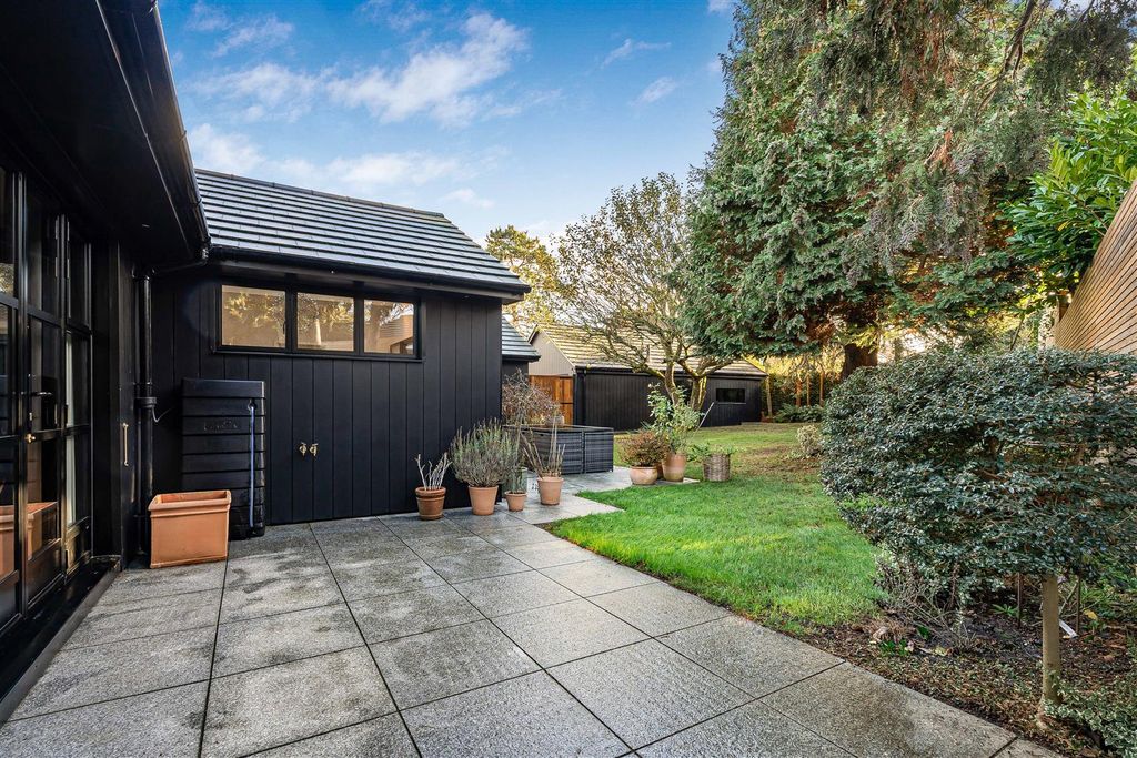 Additional image 38 of 4 bed detached bungalow for saleWatermill Lane, Hertford SG14