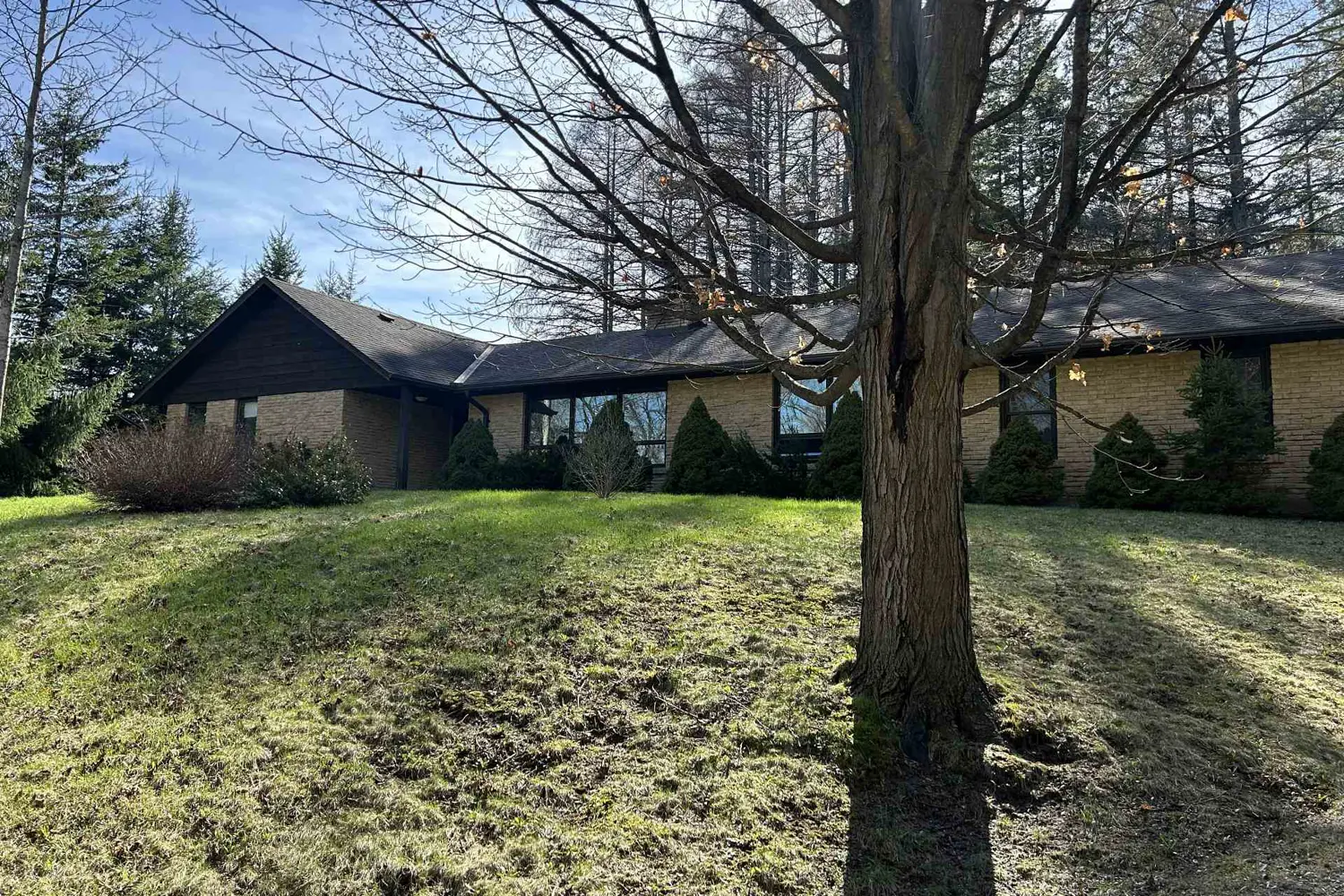 570 Kettleby Road photo 2