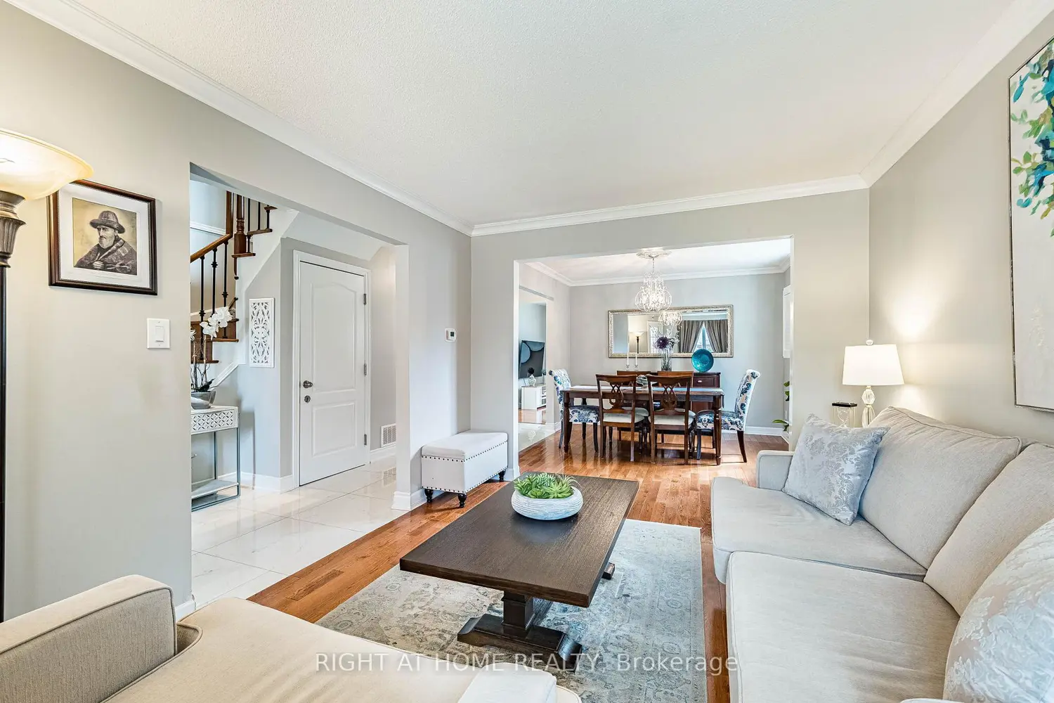 16 Woodside Court photo 2
