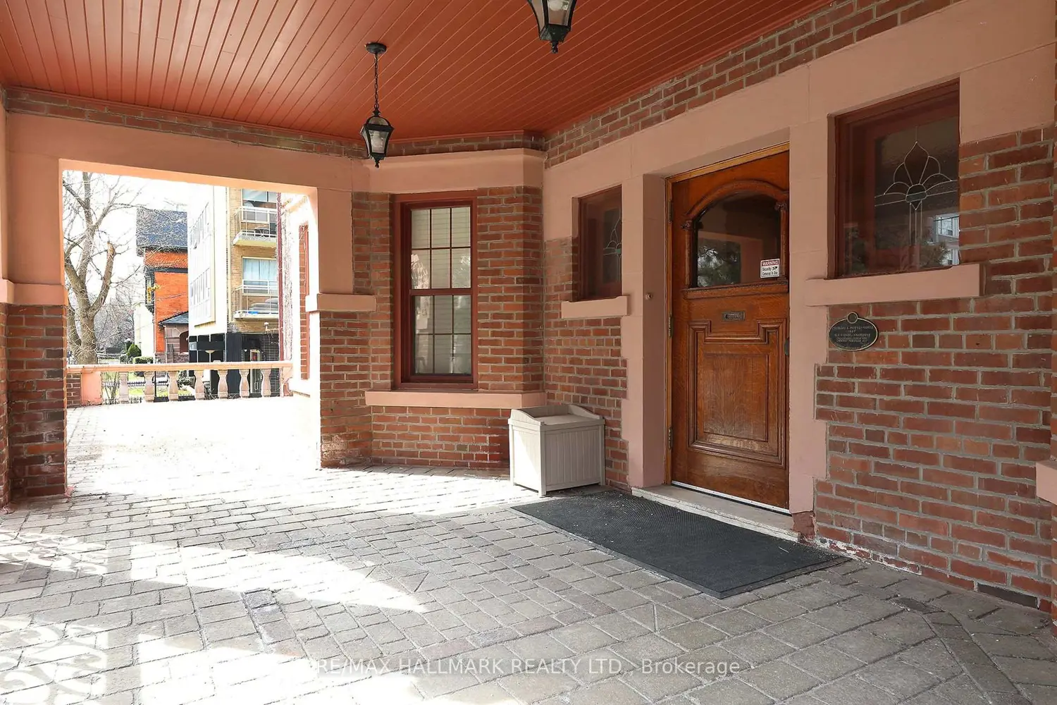 212 St George Street 106