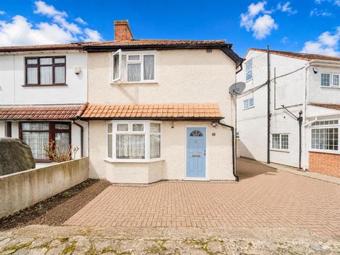 Walnut Tree Road, Heston TW5