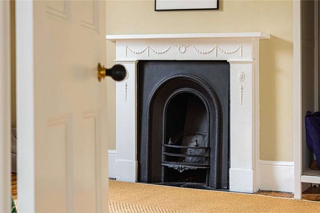 Additional image 12 of 4 bed semi-detached house for saleRoughdown Villas Road, Felden, Hemel Hempstead, Hertfordshire HP3