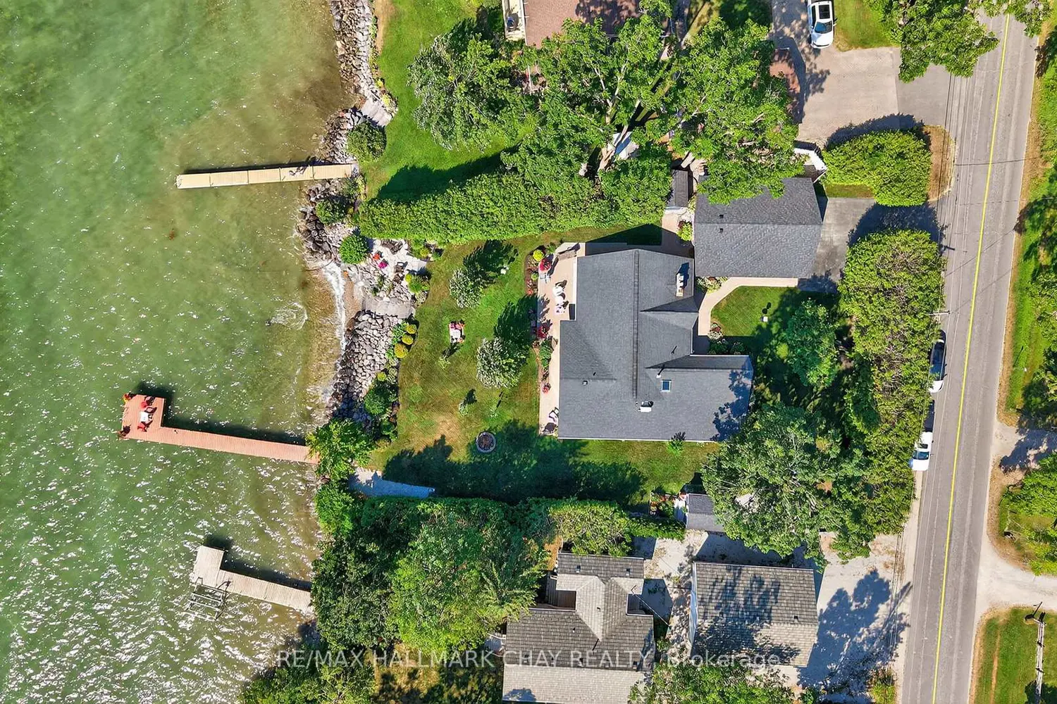 7 Lakeshore Road photo 2