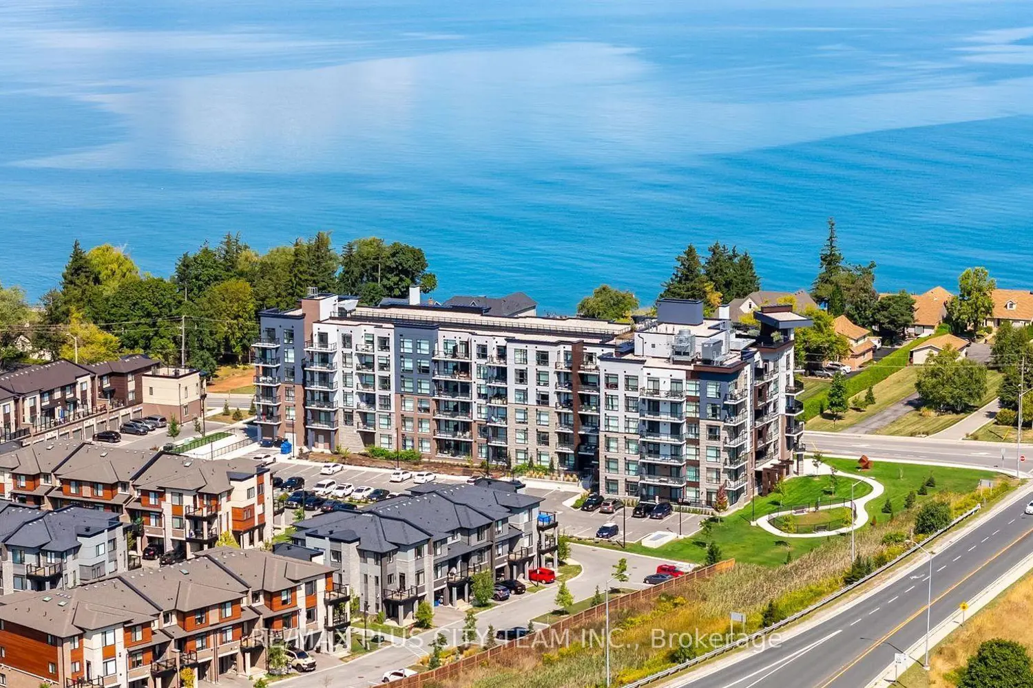 600 North Service Road 415