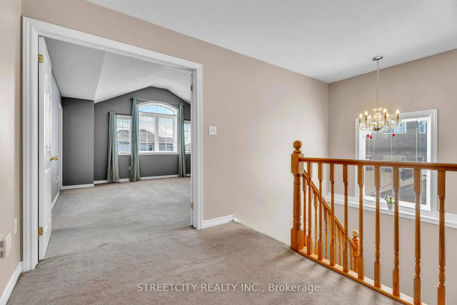 546 Maplewood Lane photo 5