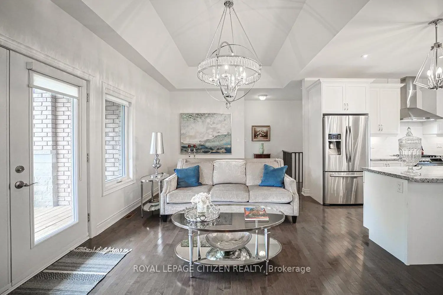 19 Westmount Drive photo 3