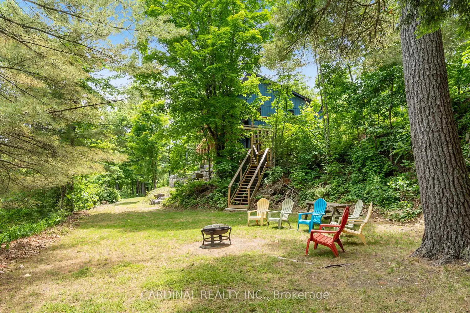 1028 Finch Lane photo 5