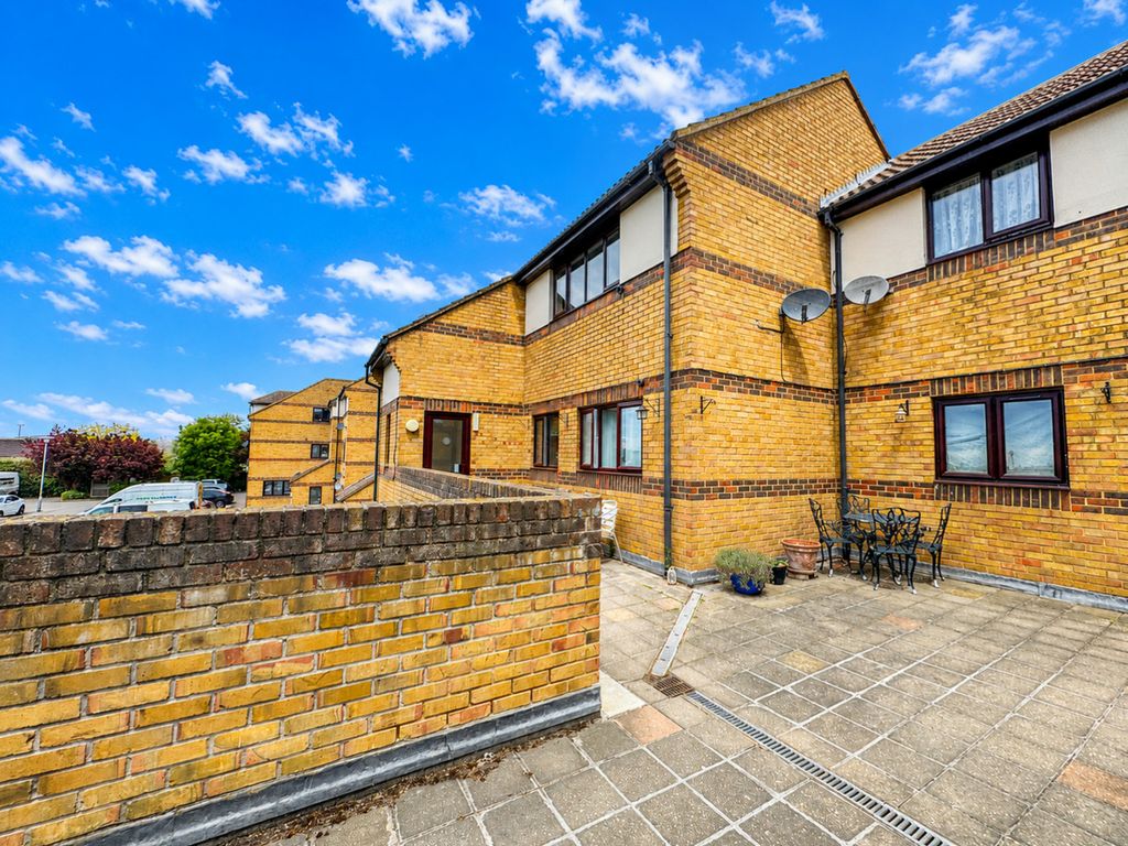 Additional image 7 of 1 bed flat for saleHedingham Place, Rochford SS4