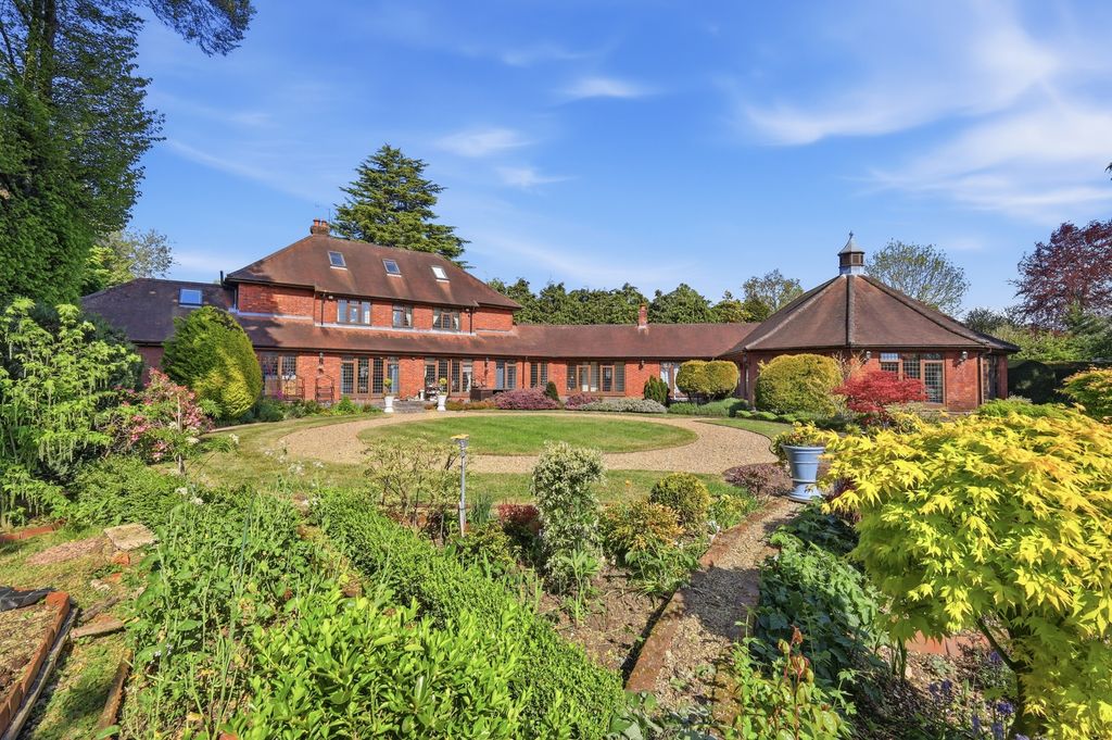 Additional image 20 of 6 bed detached house for saleWest Common Close, Harpenden AL5