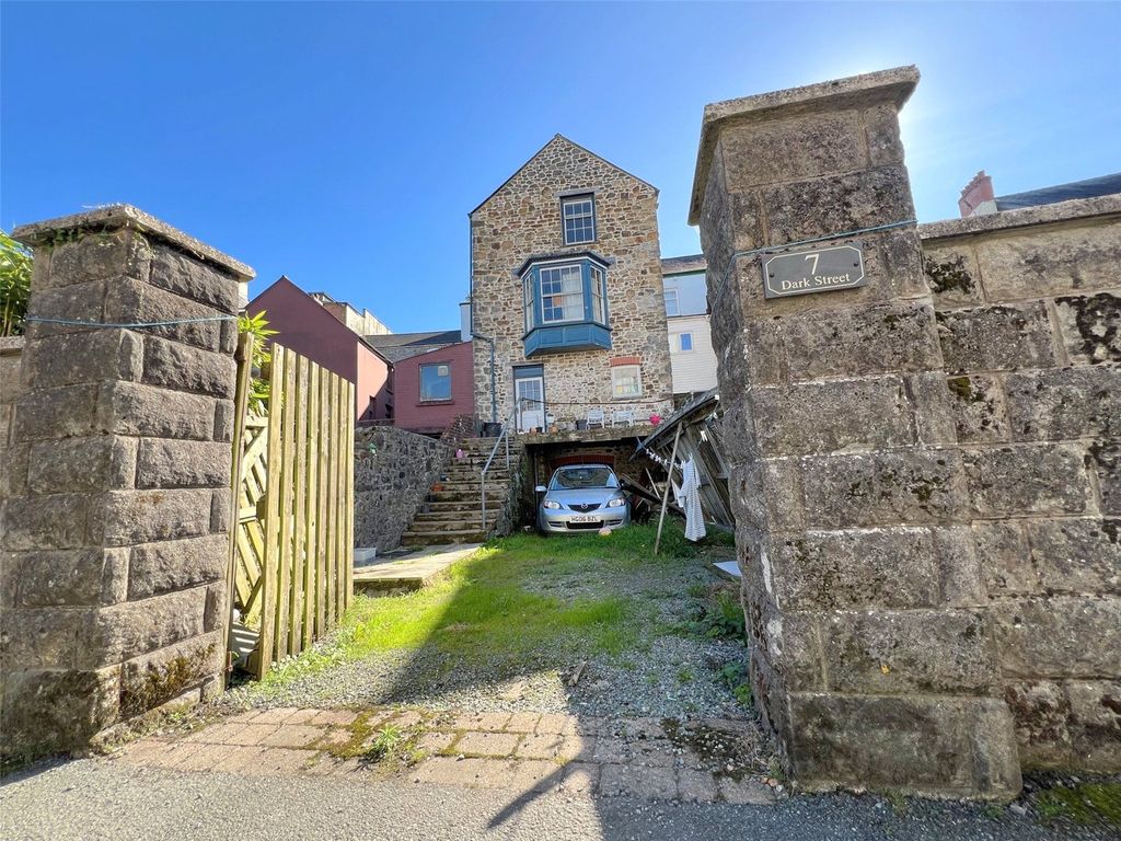 5 bed detached house for saleDark Street, Haverfordwest, Pembrokeshire SA61