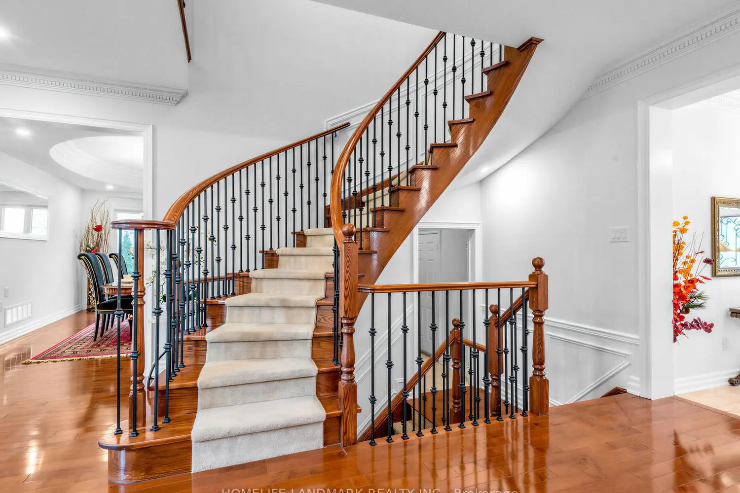 59 Black Walnut Crescent photo 3