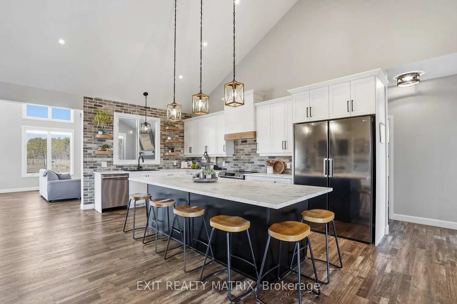 1584 Calypso Street photo 3