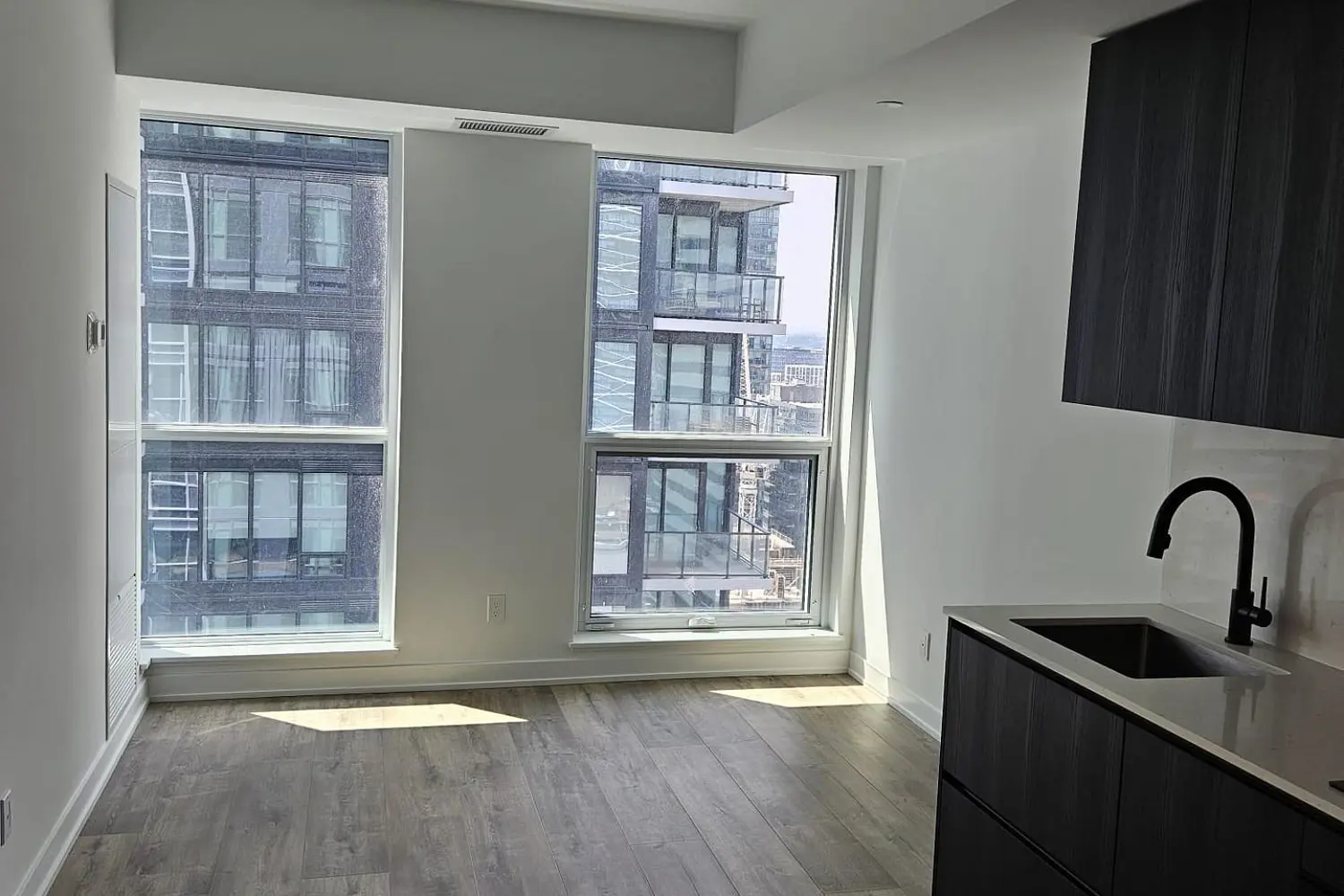 Additional image 4 of 327 King Street 2205