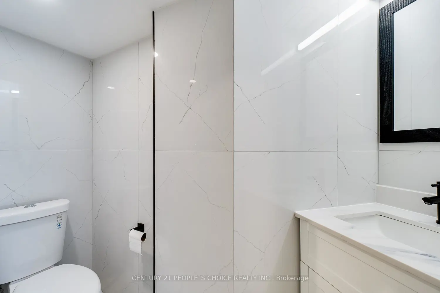 3841 Periwinkle Crescent photo 2