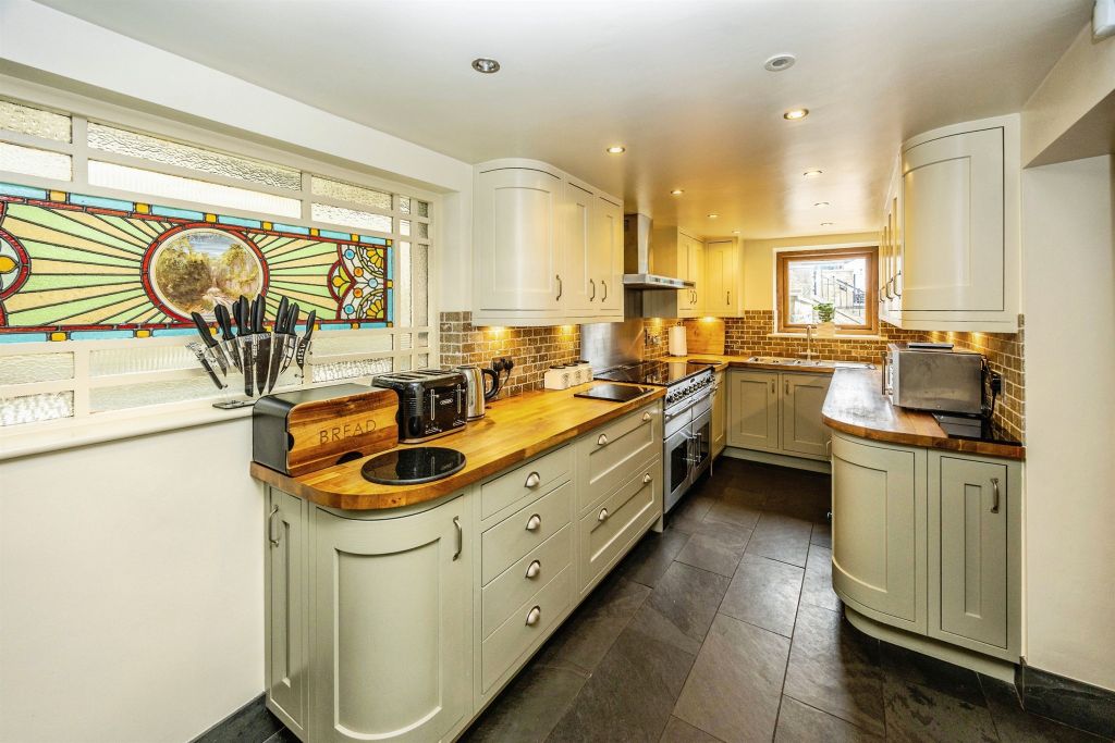Additional image 15 of 4 bed detached house for salePule Hill, Boothtown, Halifax HX3