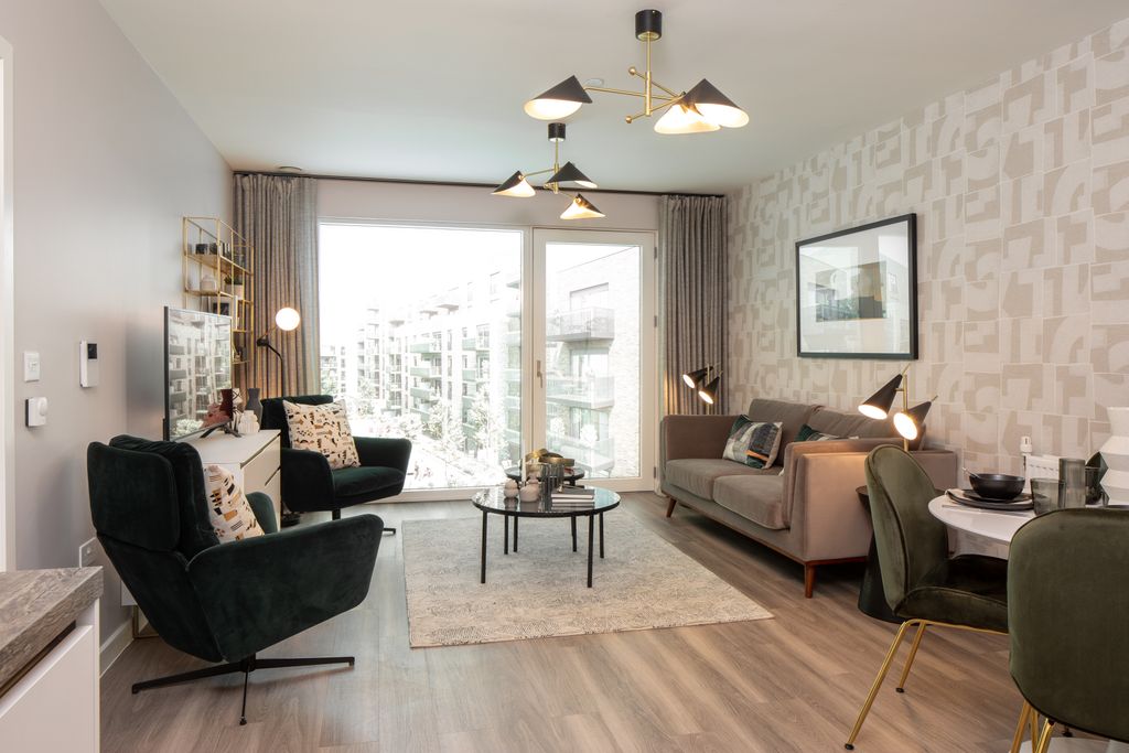 Additional image 3 of 3 bed flat for saleNestles Avenue, Hayes UB3