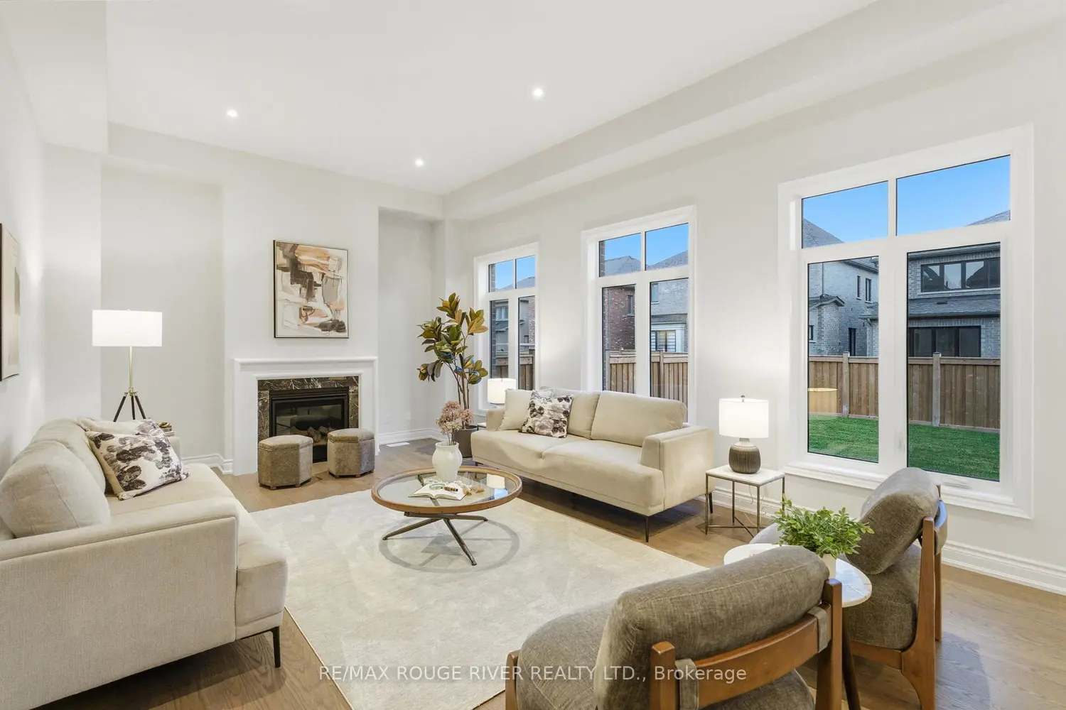 15 Brabin Circle photo 2