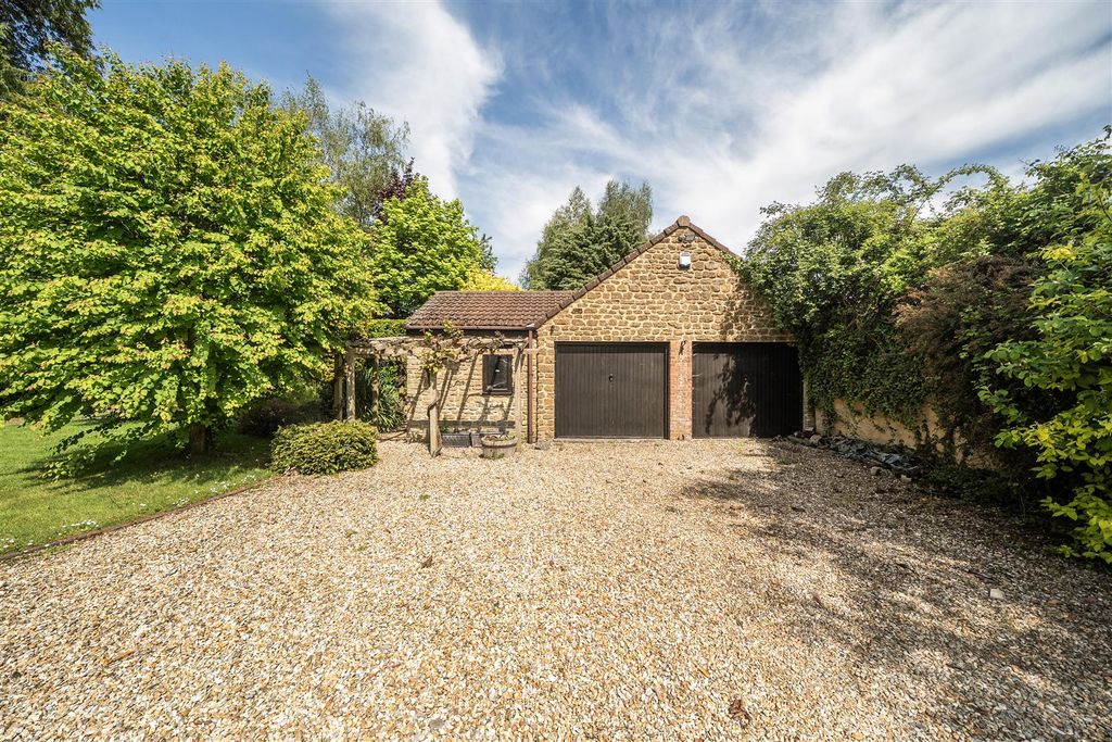 Additional image 4 of 4 bed detached house for saleSchool Lane, Seavington, Ilminster TA19