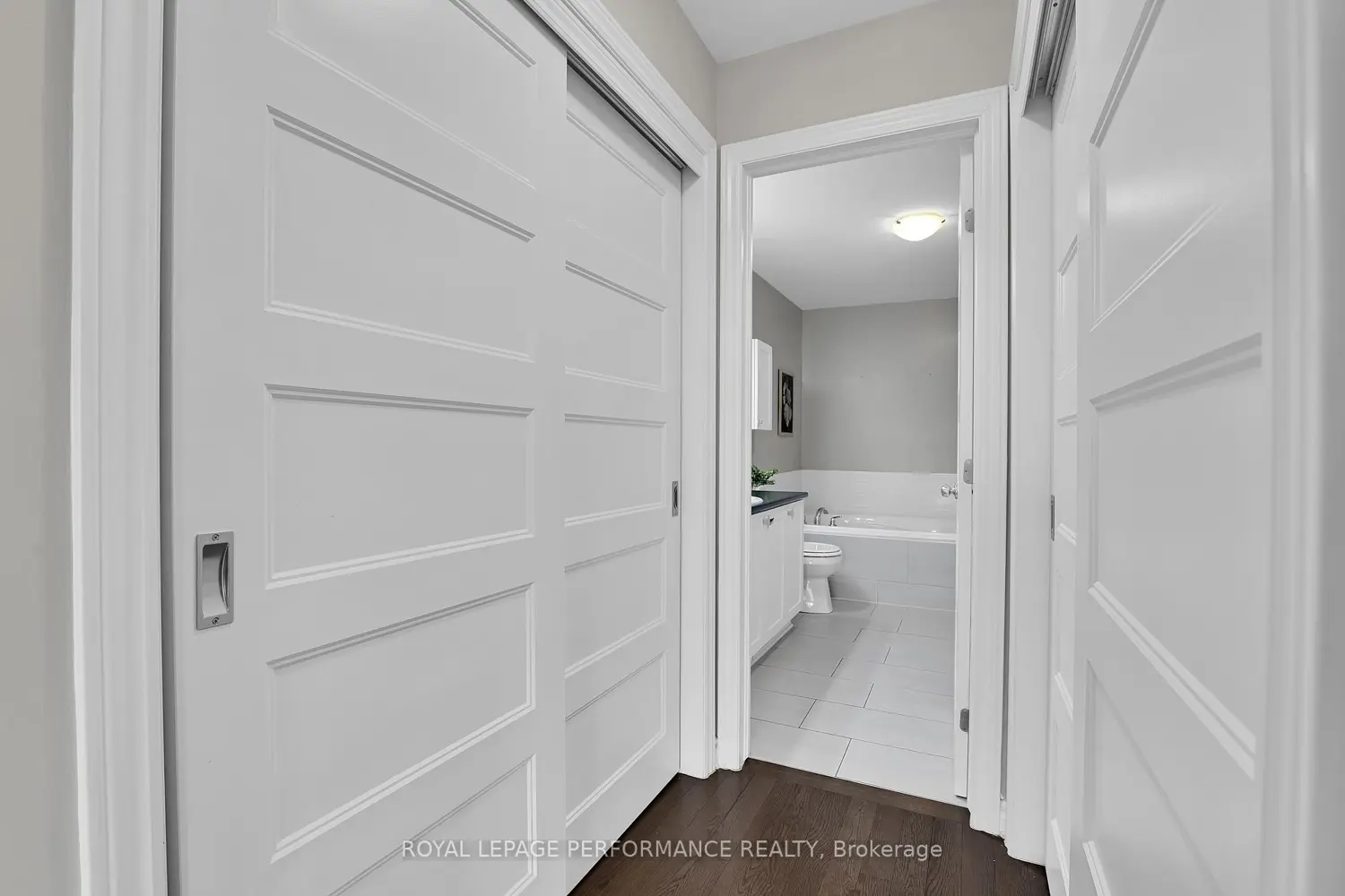 Additional image 9 of 322 Fergus Crescent