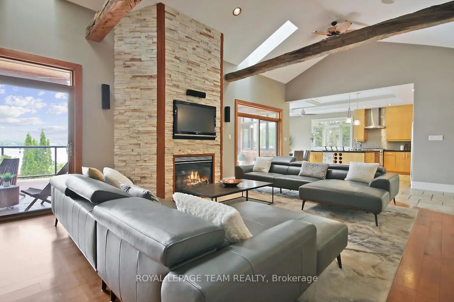 3886 Armitage Avenue photo 3