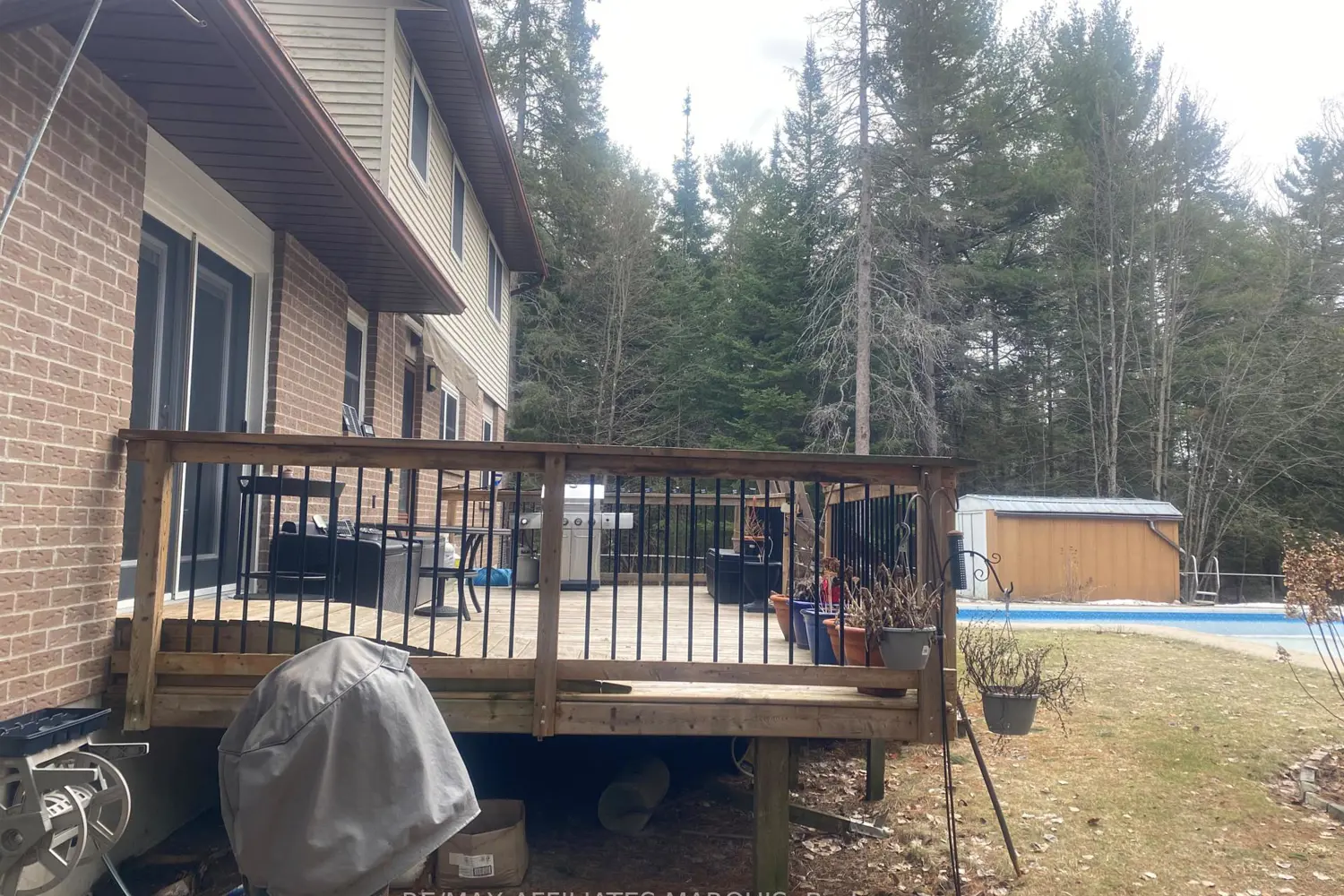 141 Bracken Avenue photo 3
