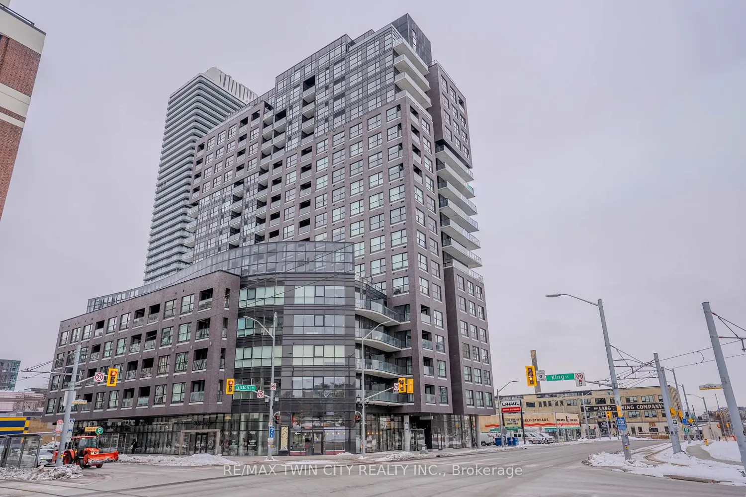 1 Victoria Street 806