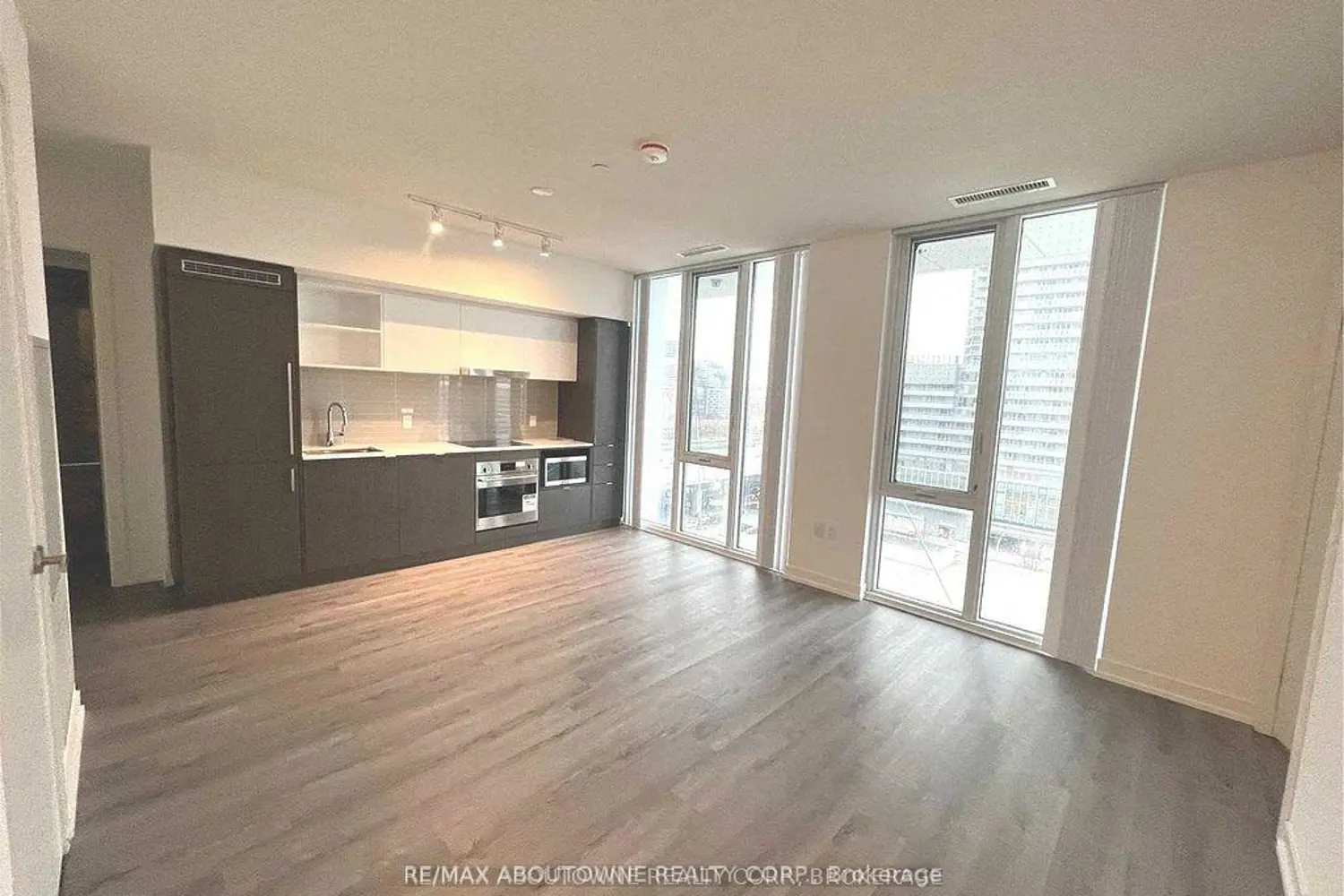 138 Downes Street 1105 photo 4