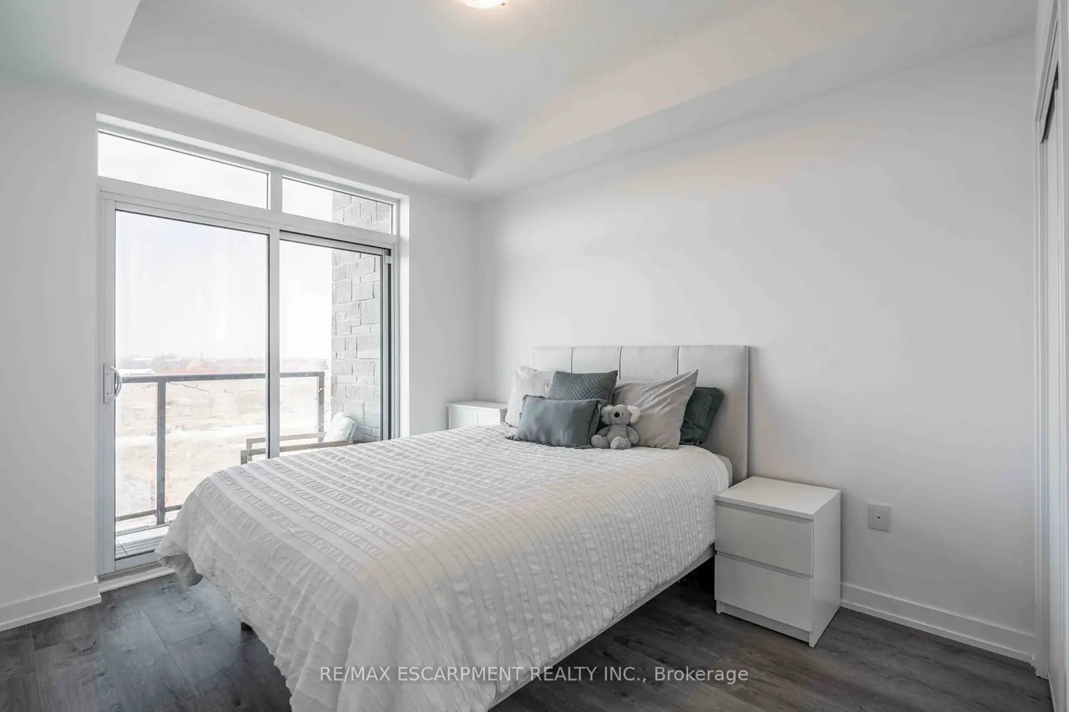 Additional image 10 of 5055 Greenlane Road 541