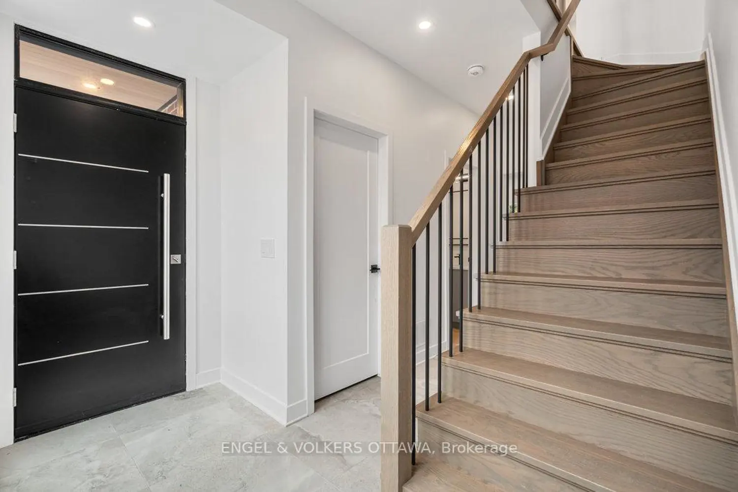 71 Parent Avenue photo 4