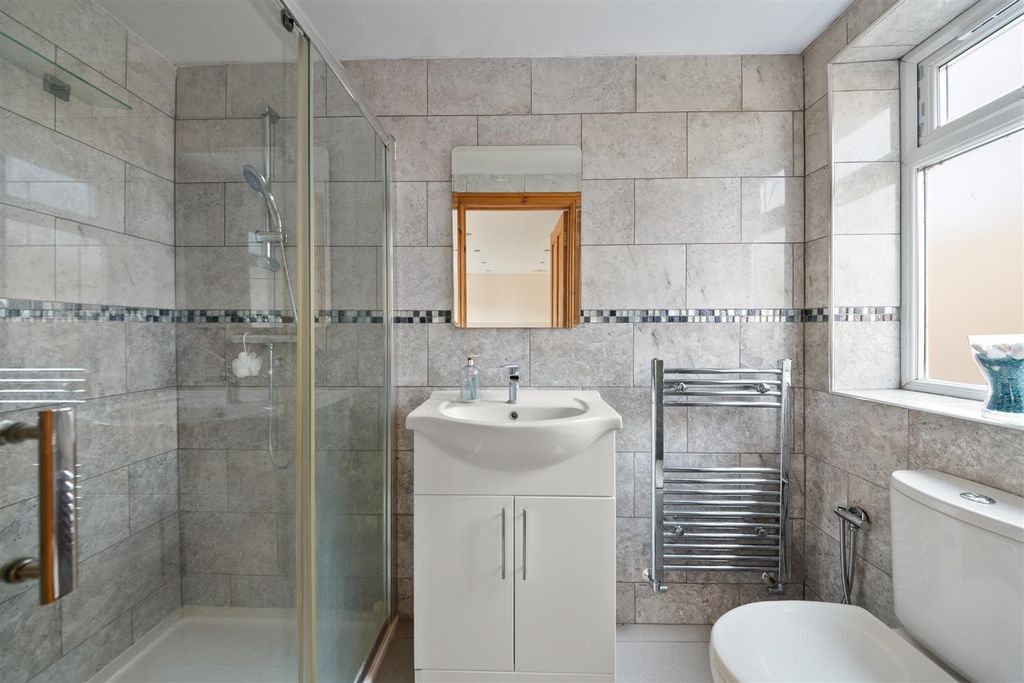 Additional image 13 of 5 bed semi-detached house for saleGrange Road, Hayes UB3