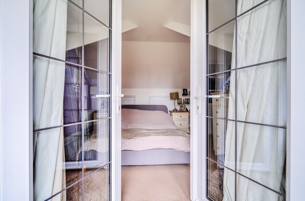 Additional image 15 of 1 bed flat for saleHindhead, Surrey GU26