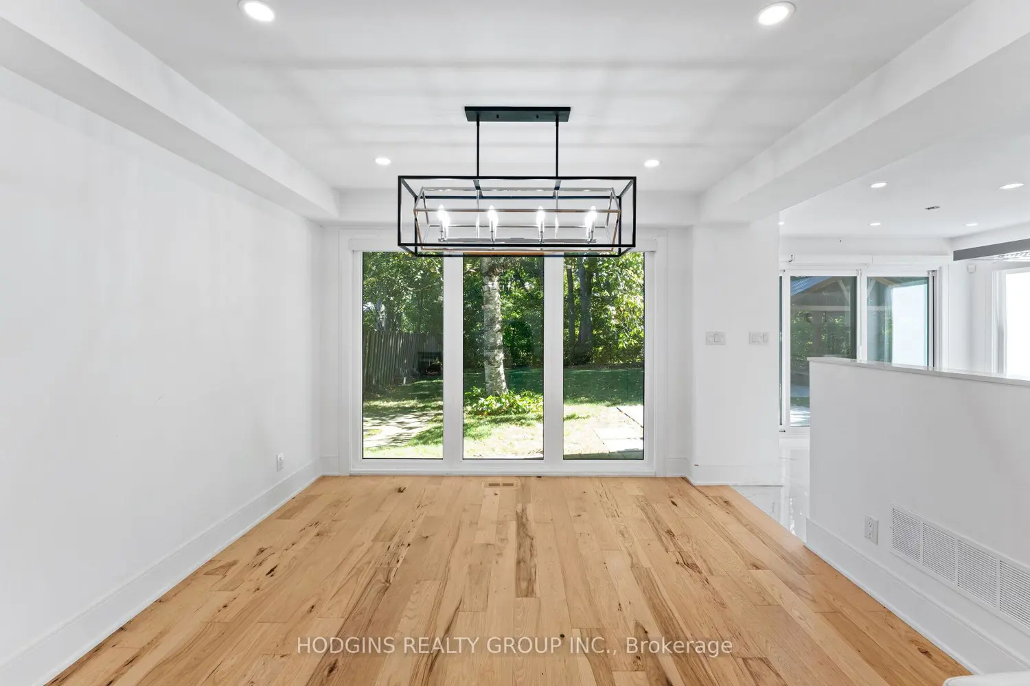 1670 Caverly Court photo 3
