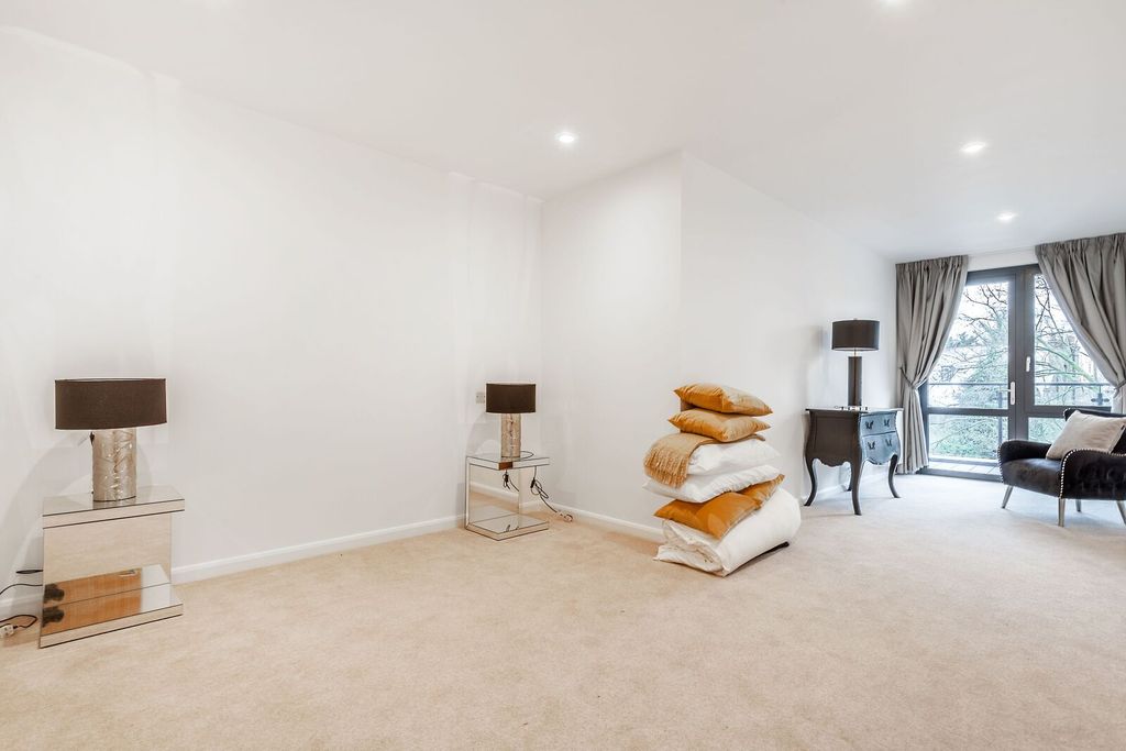Additional image 7 of 3 bed flat for saleCarnegie House, Harrow On The Hill, Harrow HA1