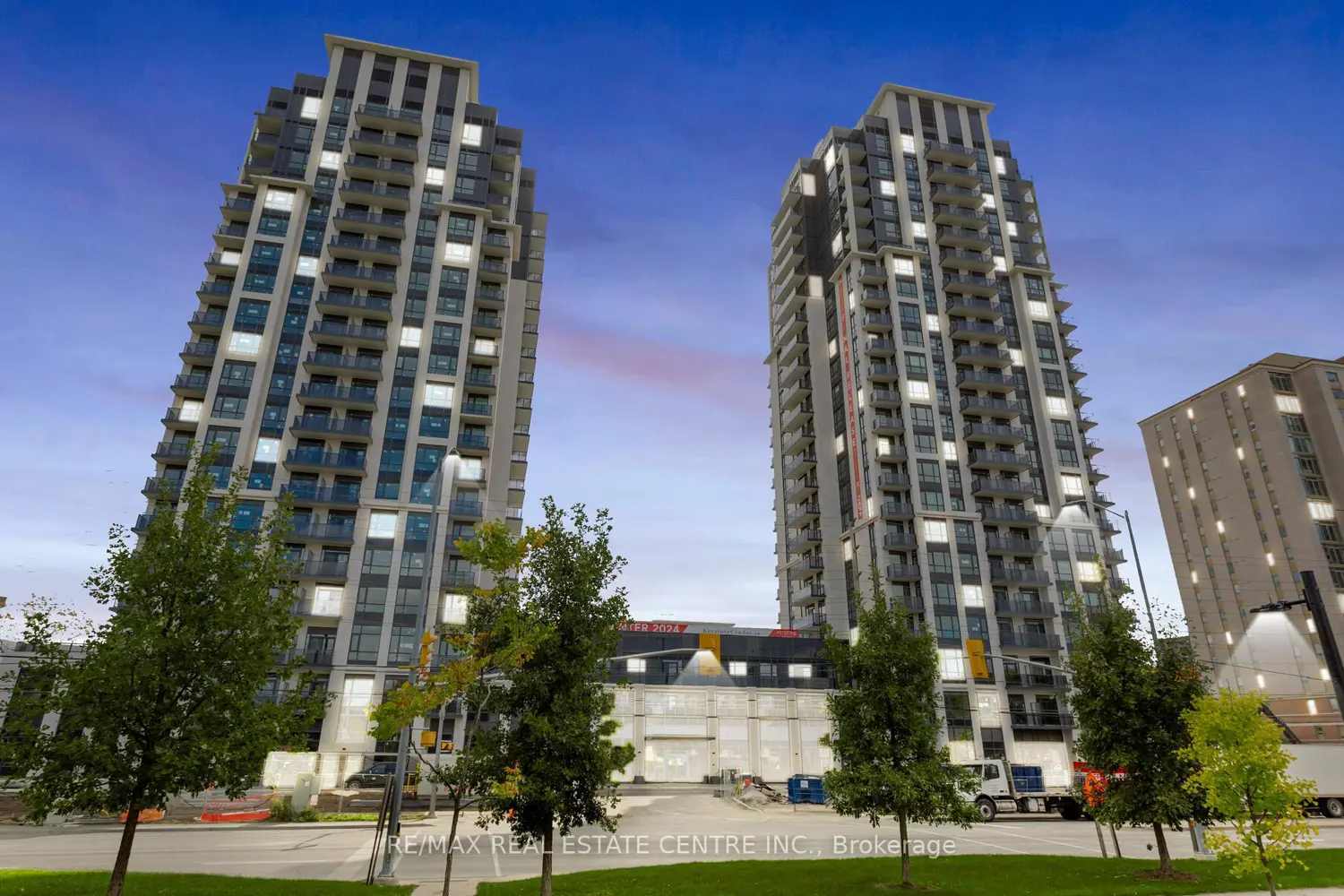 202 Burnhamthorpe Road 301