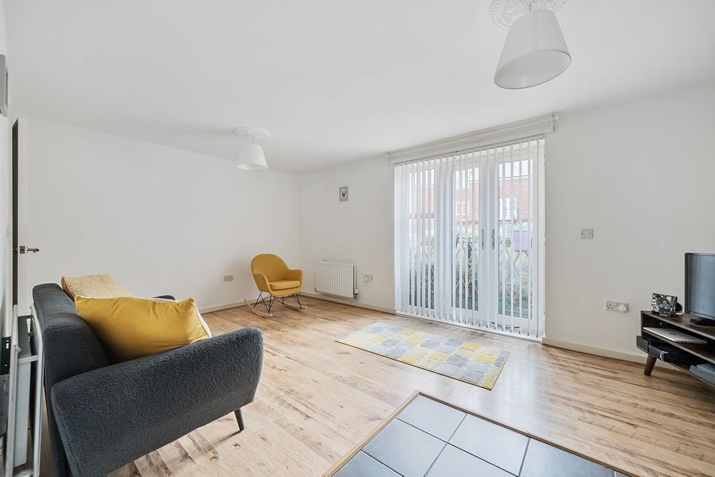 1 bed flat for saleRiver View, Shefford SG17 photo 3