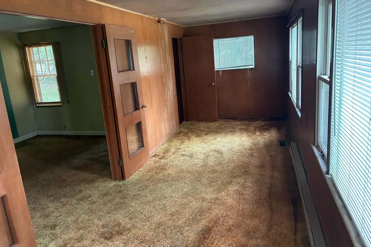 897 Mcdonald Avenue photo 3