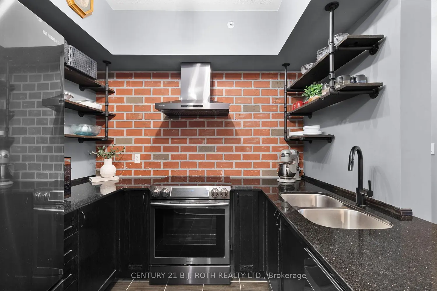 Additional image 6 of 5 Greenwich Street 207
