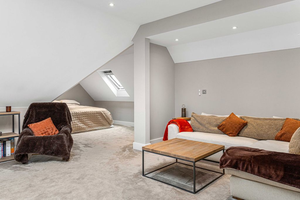 Additional image 13 of 2 bed flat for saleFerry Road, Hullbridge SS5