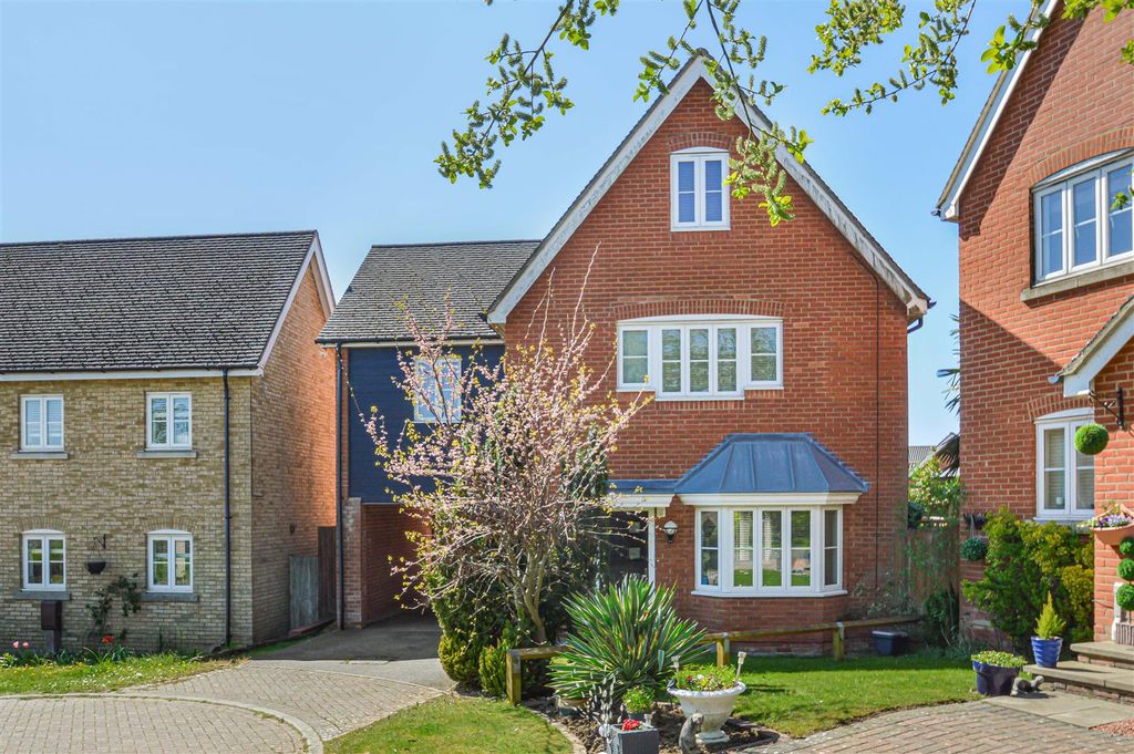 5 bed detached house for saleMasons Close, Haverhill CB9