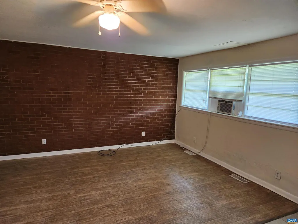 130 Apple Tree Rd Unit C, Charlottesville, VA 22903 photo 4