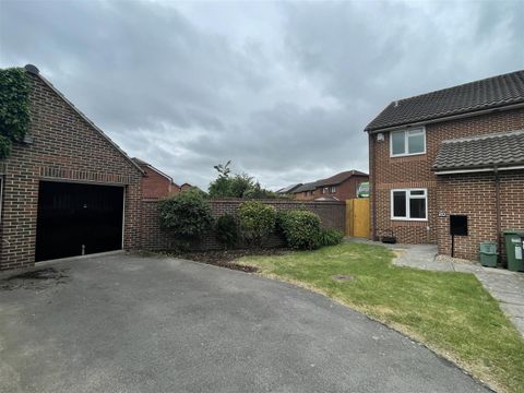 Foxborough Gardens, Bradley Stoke, Bristol BS32